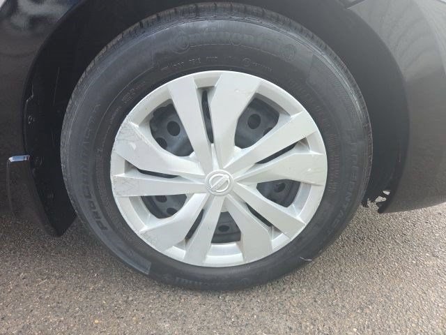 Used 2024 Nissan Versa S w/ Trunk Package FWD image 40
