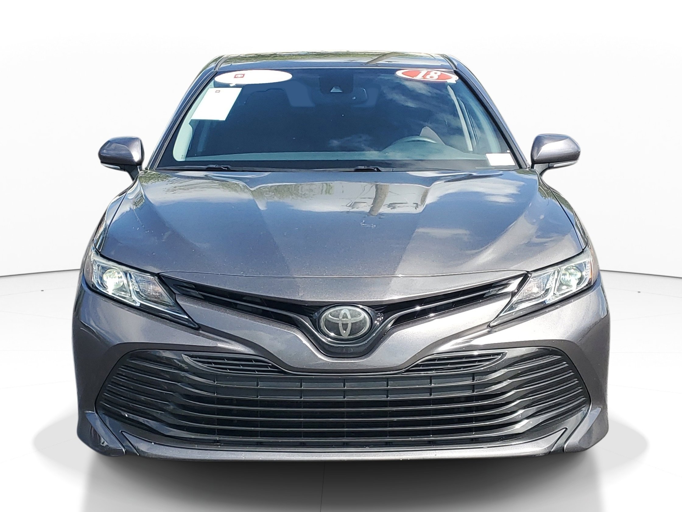 Certified 2018 Toyota Camry LE w/ Convenience Package image 2