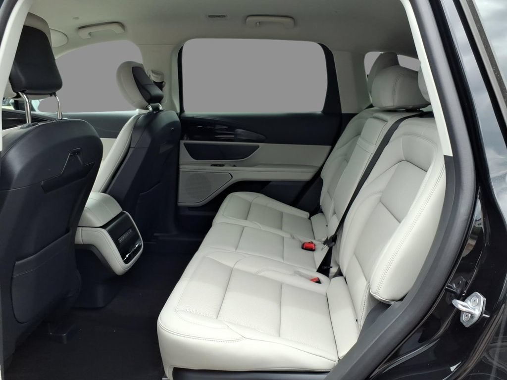 New 2026 Lincoln Nautilus Premier AWD/4WD image 5