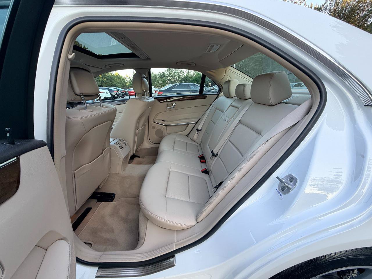 Used 2014 Mercedes-Benz E 350 Sedan image 11