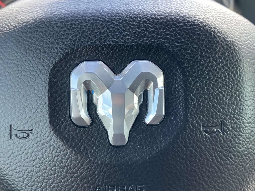 Used 2022 RAM 1500 Laramie AWD/4WD image 32
