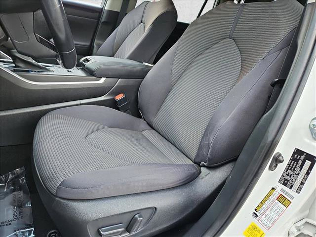 Used 2020 Toyota Highlander LE AWD/4WD image 15