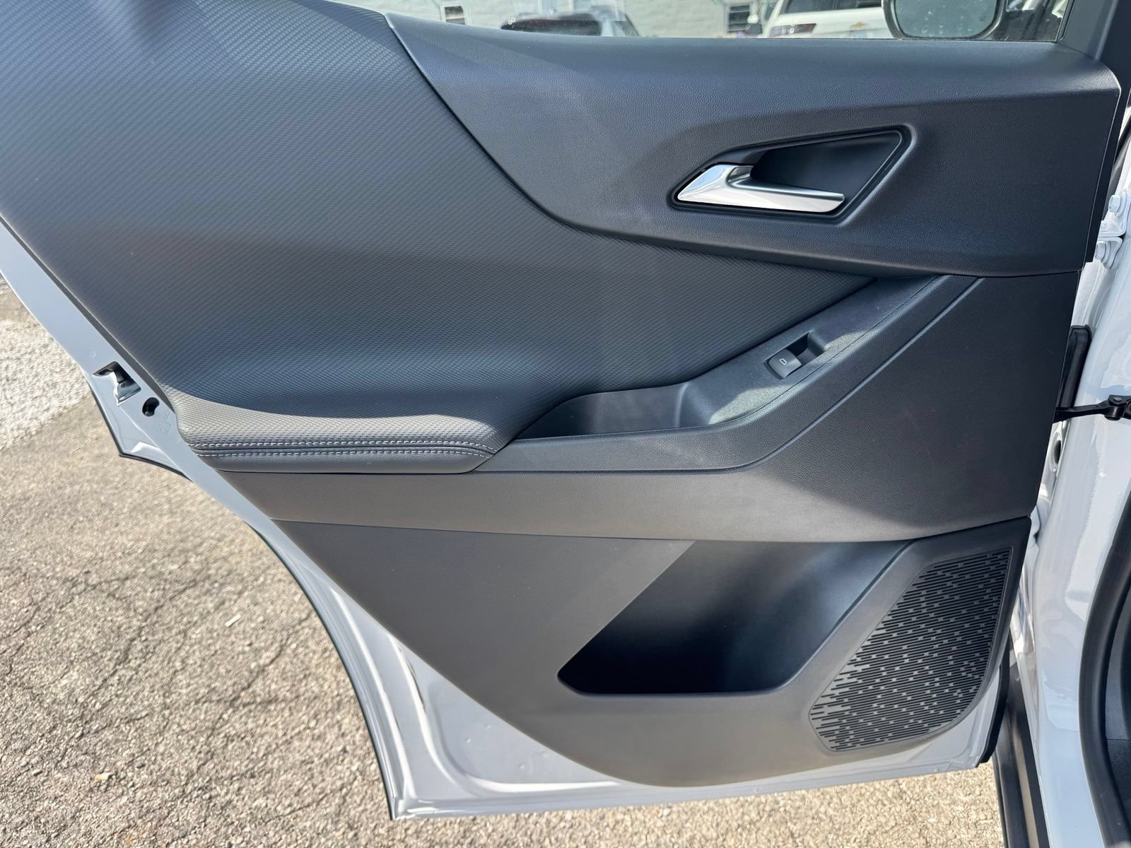 New 2027 Chevrolet Equinox LT FWD image 24
