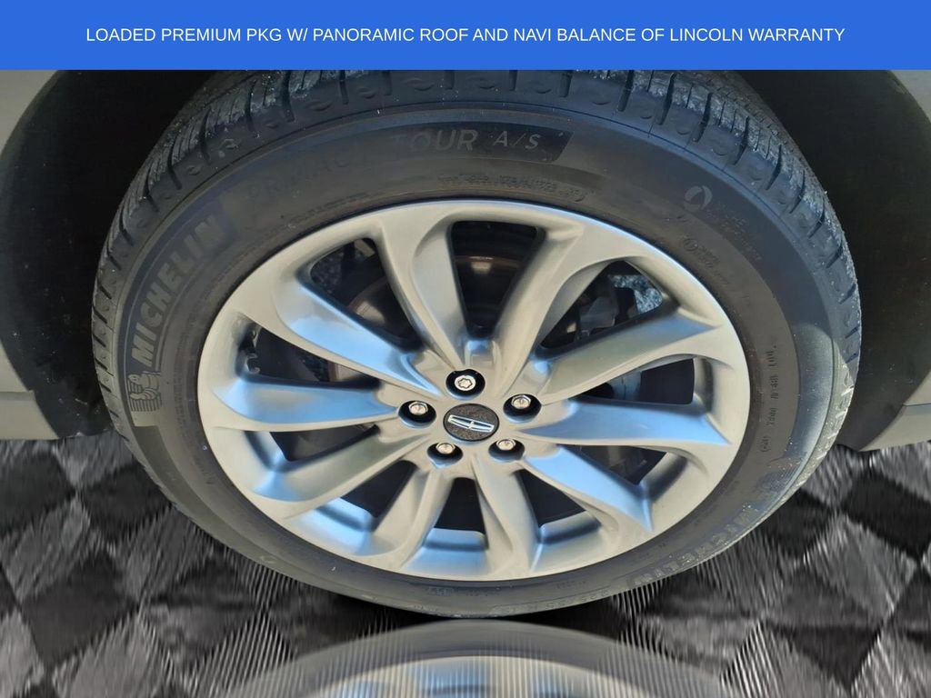 Used 2022 Lincoln Corsair AWD w/ Premium Package image 9