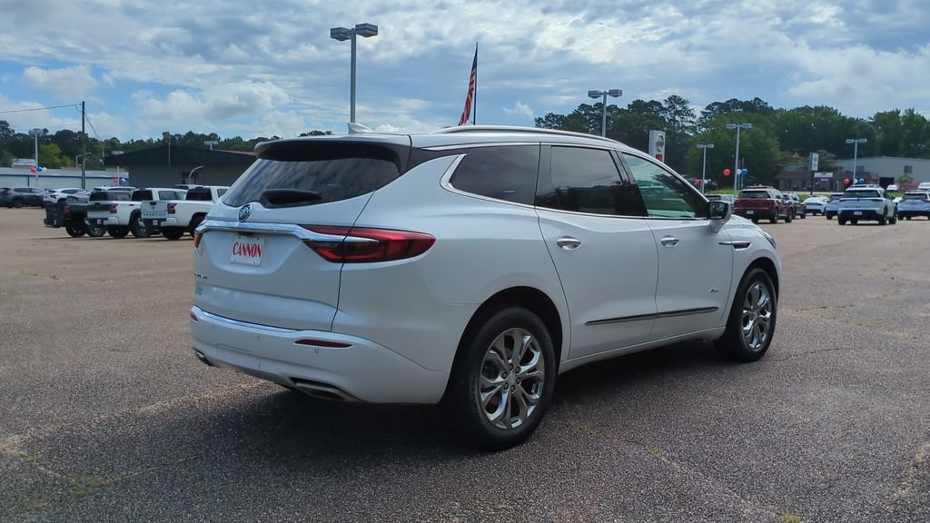 Used 2021 Buick Enclave Avenir w/ Avenir Technology Package FWD image 5