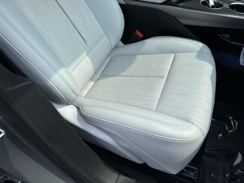 Certified 2024 Cadillac Lyriq Sport AWD/4WD image 28