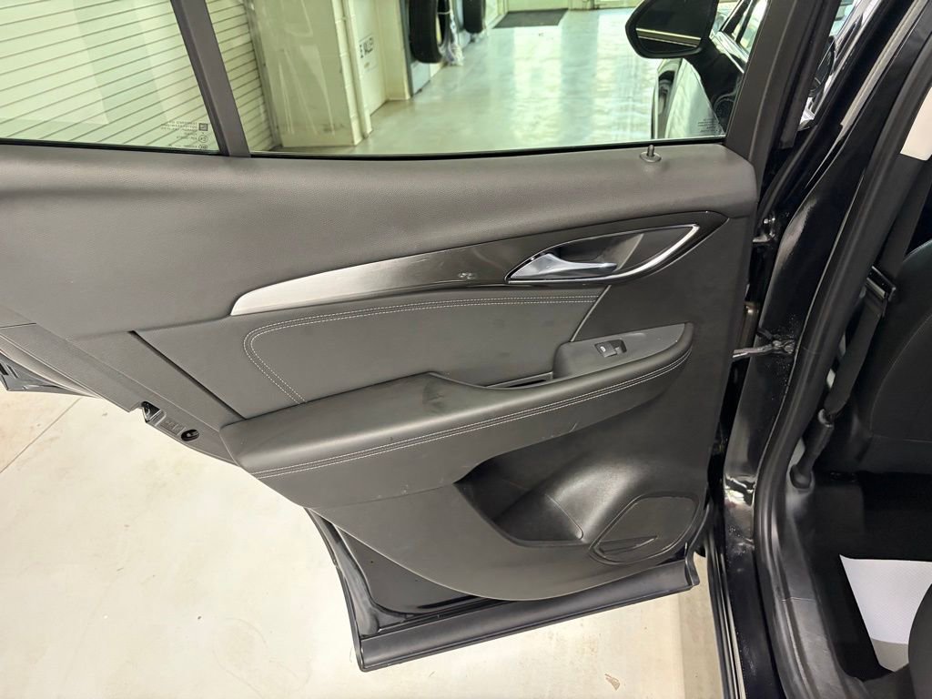 Used 2025 Buick Envision Preferred image 17