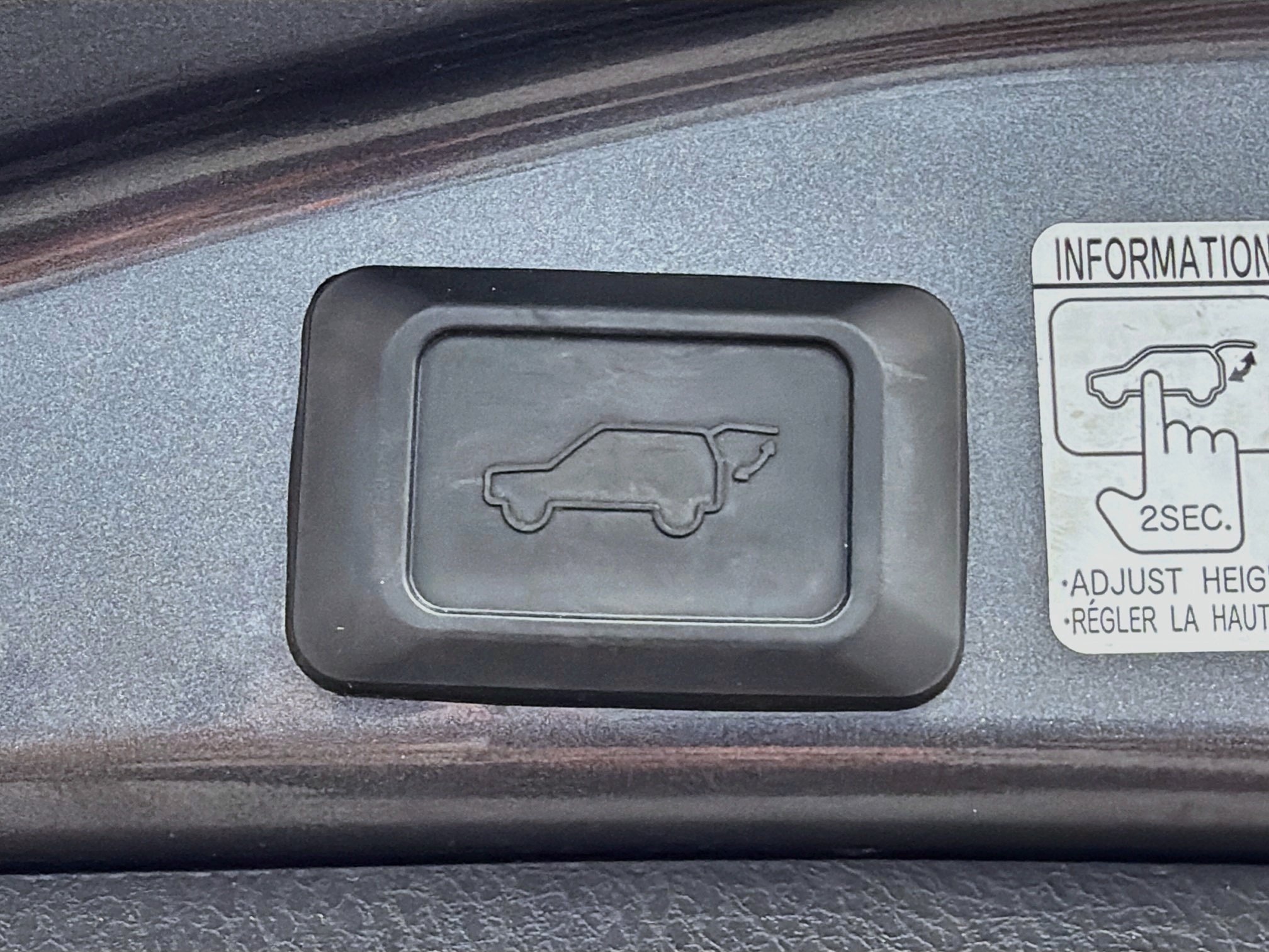 Used 2015 Toyota RAV4 Limited AWD/4WD image 13