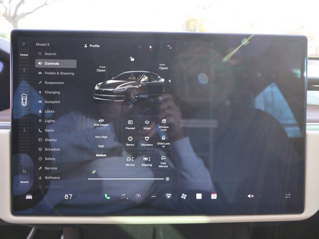 Used 2021 Tesla Model S Plaid image 49