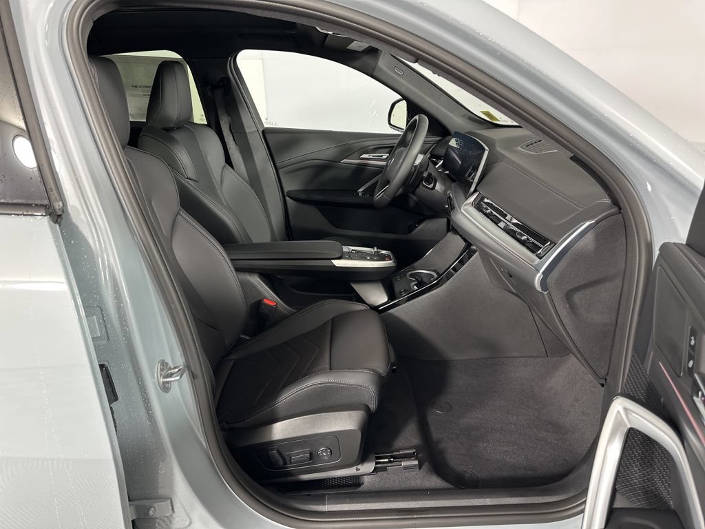 New 2026 BMW X2 xDrive28i w/ M Sport Package AWD/4WD image 30