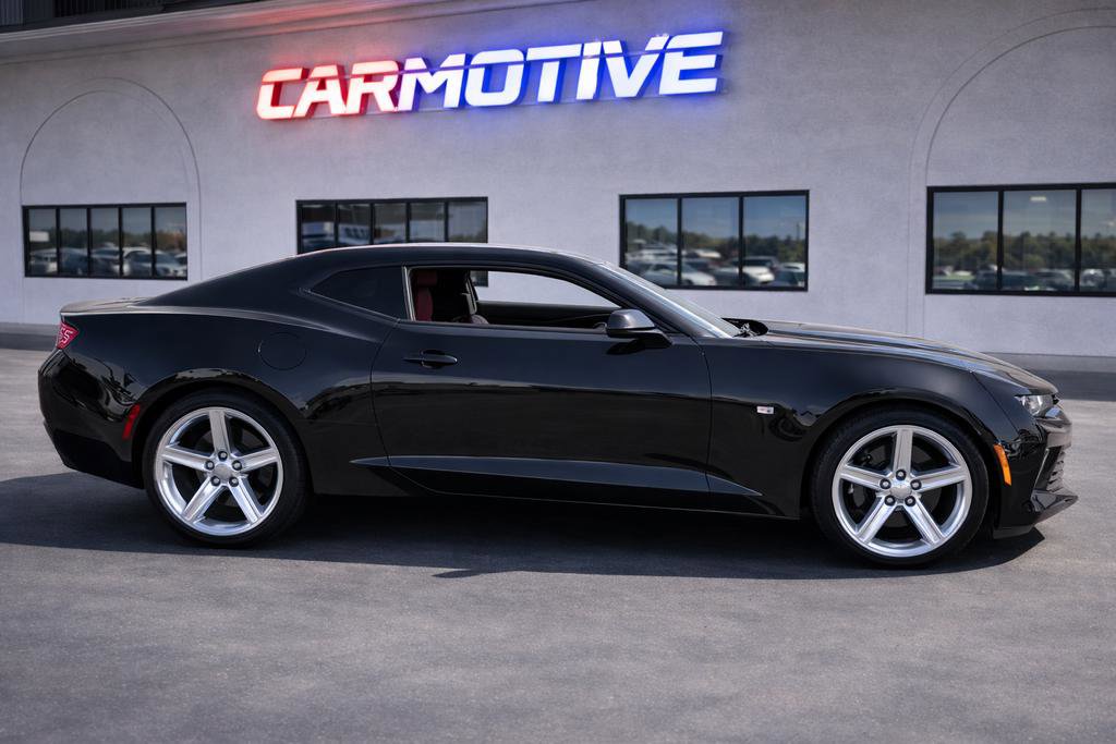 Used 2017 Chevrolet Camaro LT image 6
