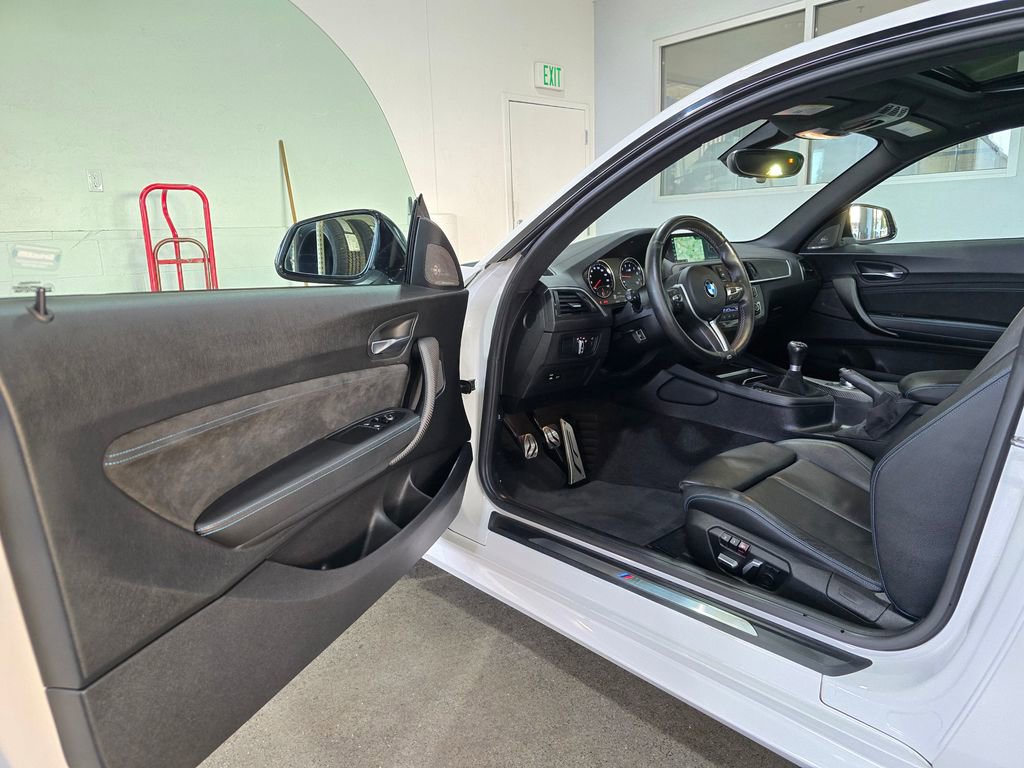Used 2018 BMW M2 image 23