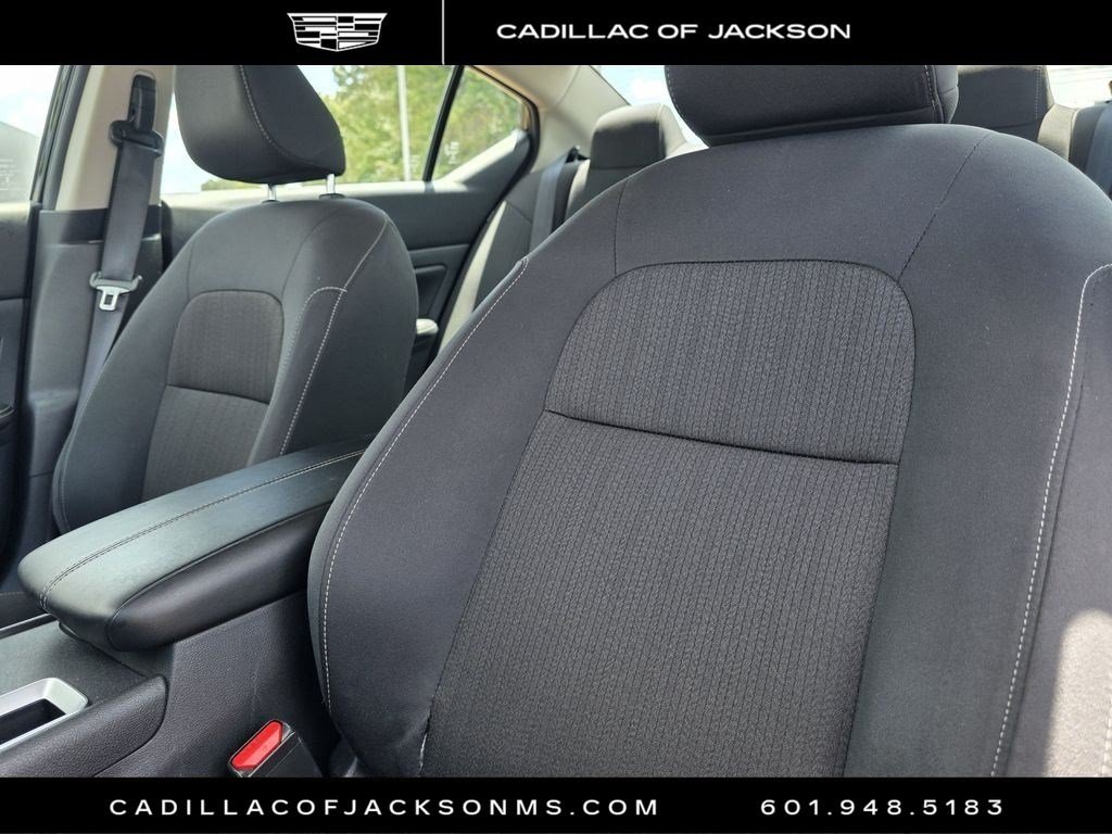 Used 2025 Nissan Altima 2.5 SV FWD image 15