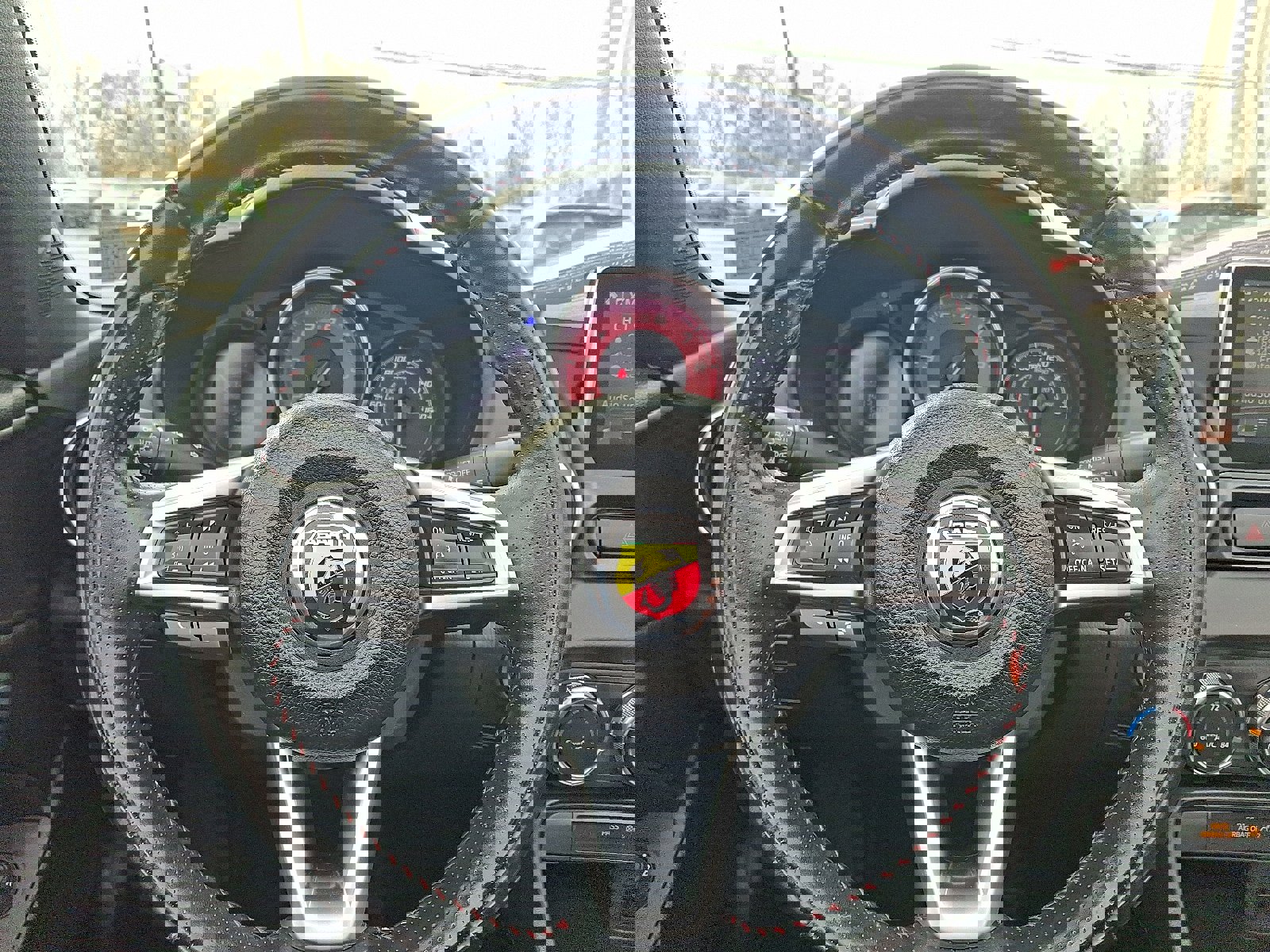 Used 2019 FIAT 124 Spider Abarth w/ Convenience Group image 18