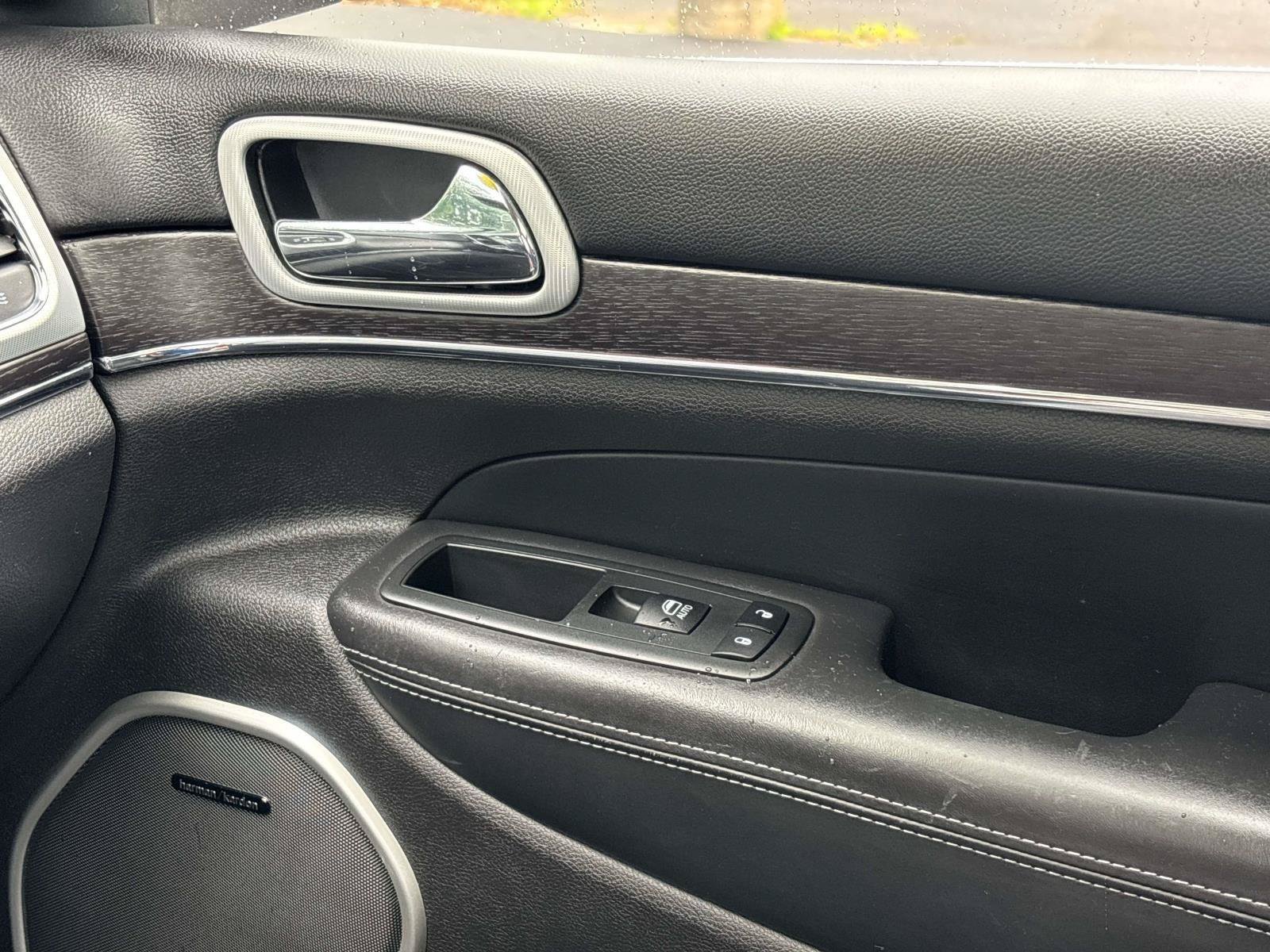 Used 2019 Jeep Grand Cherokee Summit AWD/4WD image 33