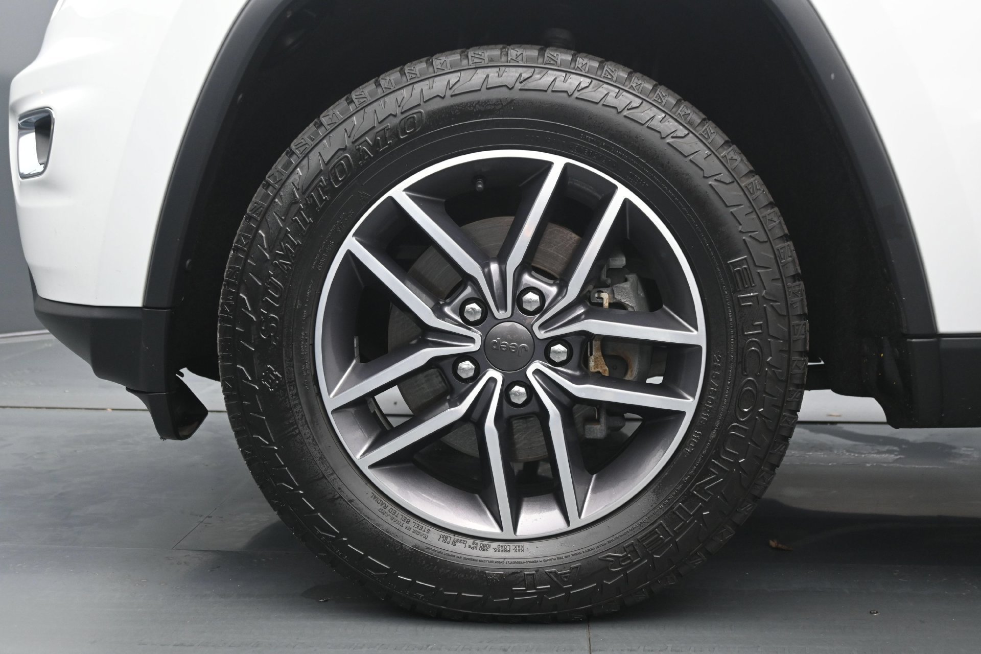 Used 2019 Jeep Grand Cherokee Limited w/ Trailer Tow Group IV AWD/4WD image 30
