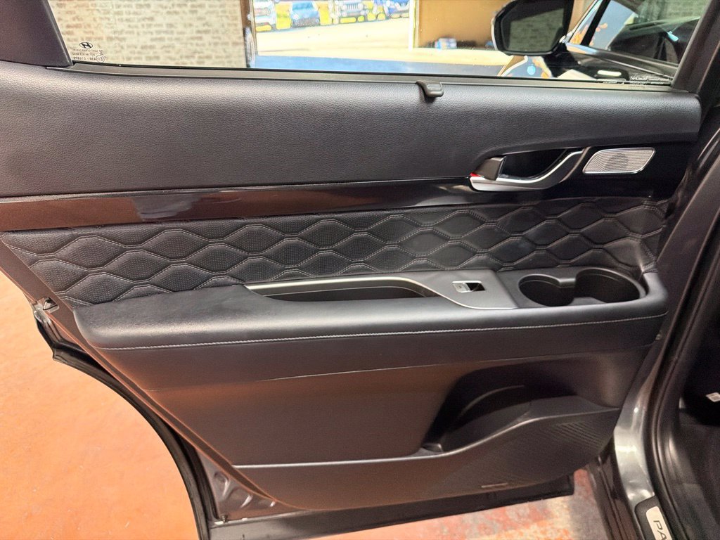 Used 2020 Hyundai Palisade Limited FWD image 15