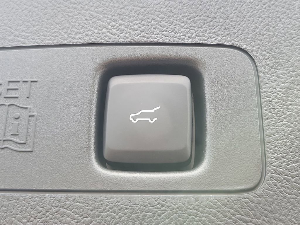 Used 2026 Lincoln Corsair Premiere AWD/4WD image 10