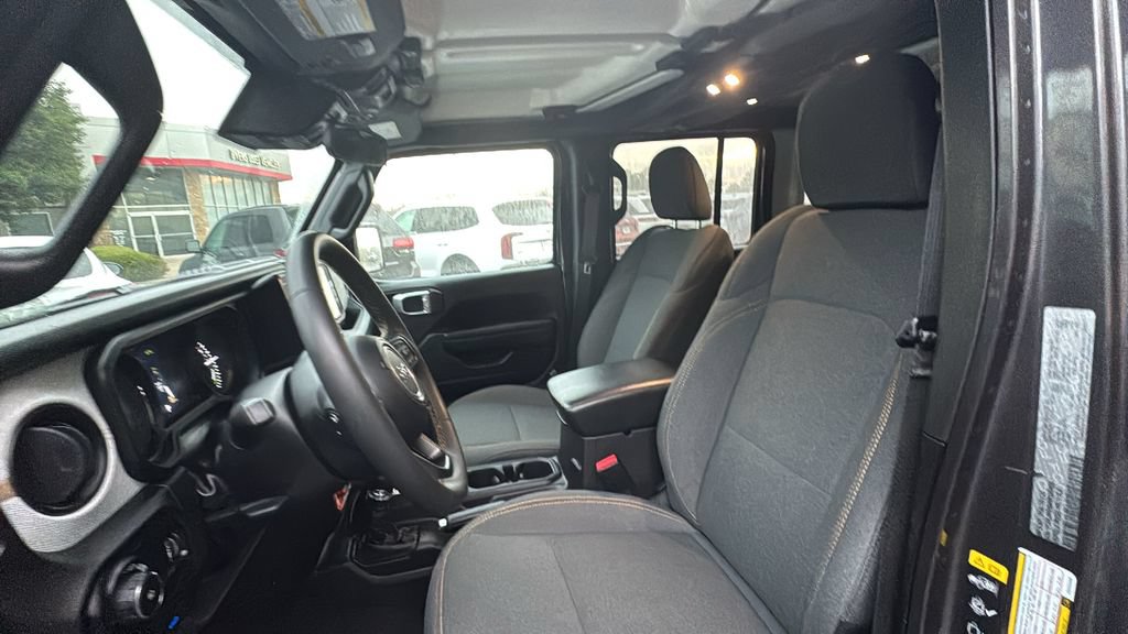 Used 2024 Jeep Wrangler Unlimited AWD/4WD image 10