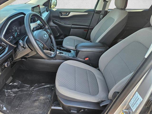 Used 2022 Ford Escape SE w/ Convenience Package FWD image 16