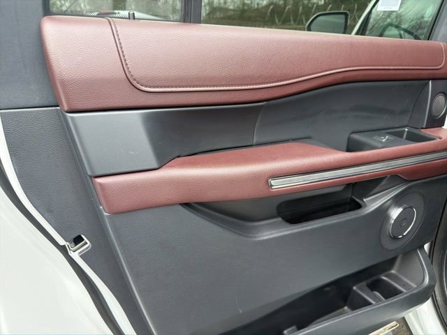 Used 2024 Ford Expedition Max Limited image 26