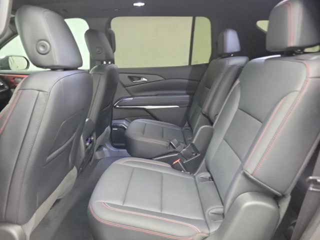Used 2025 Chevrolet Traverse Z71 w/ Enhanced Driving Package AWD/4WD image 12