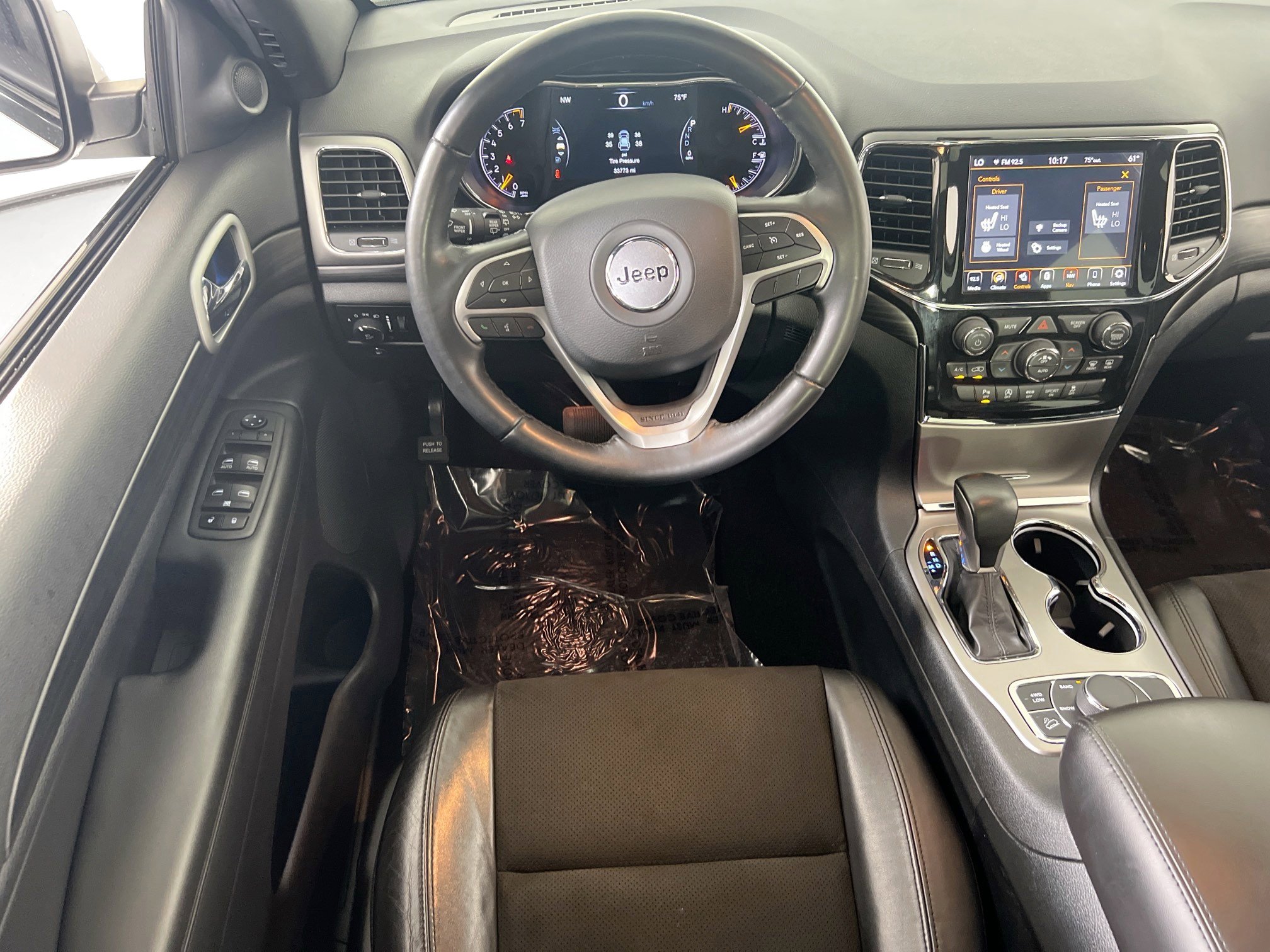 Used 2022 Jeep Grand Cherokee Laredo X image 23