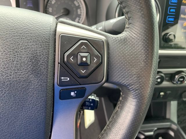 Used 2017 Toyota Tacoma SR5 w/ Tow Package RWD image 27