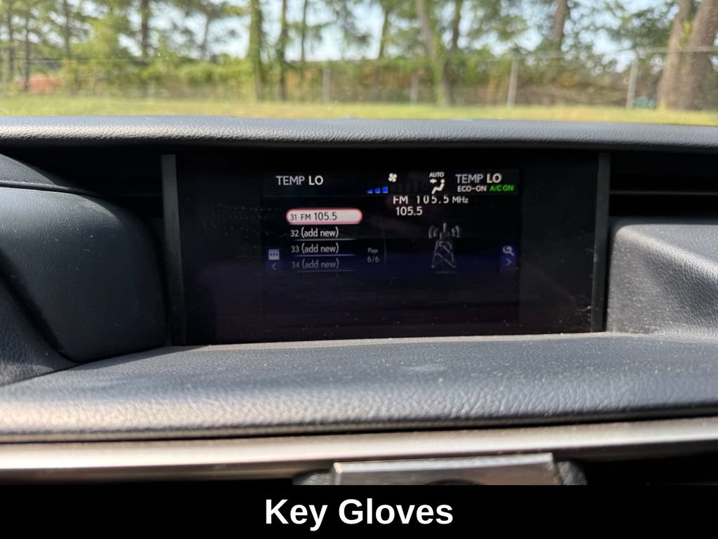 Used 2019 Lexus IS 300 F Sport w/ F Sport Package RWD image 19