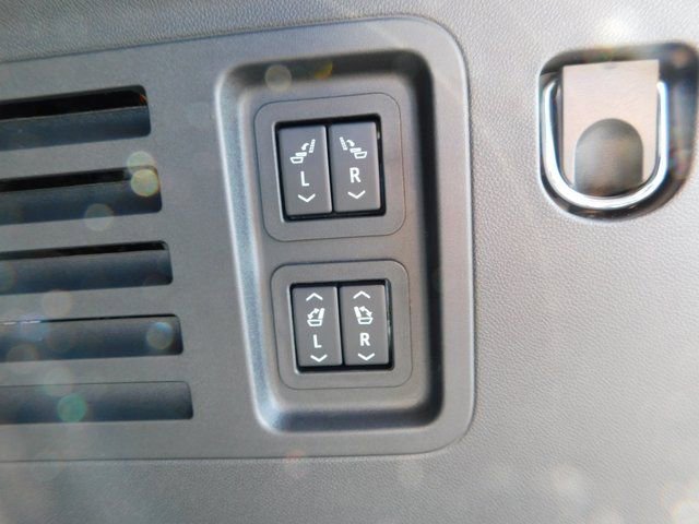 New 2026 Chevrolet Traverse RS w/ LPO, Floor Liner Package image 25