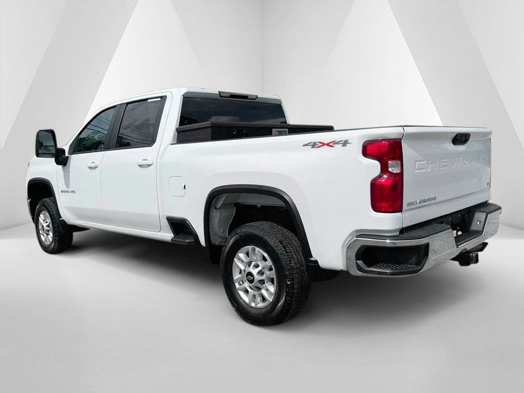 Used 2023 Chevrolet Silverado 2500 LT AWD/4WD image 6