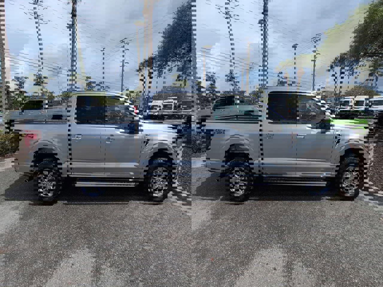 Used 2025 Ford F150 XLT w/ Equipment Group 301A Standard image 4