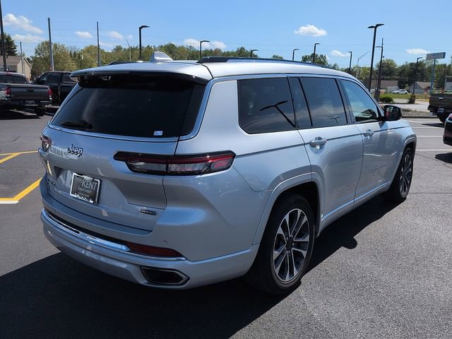 Used 2022 Jeep Grand Cherokee L Overland w/ Luxury Tech Group IV AWD/4WD image 7