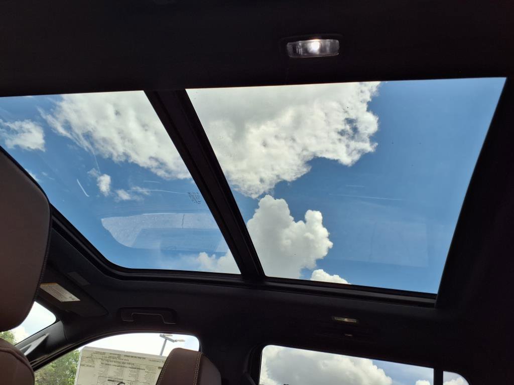 New 2025 Chevrolet Tahoe High Country image 17