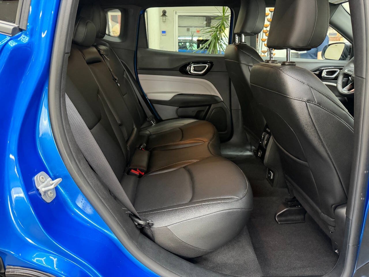 Used 2026 Jeep Compass Limited AWD/4WD image 15