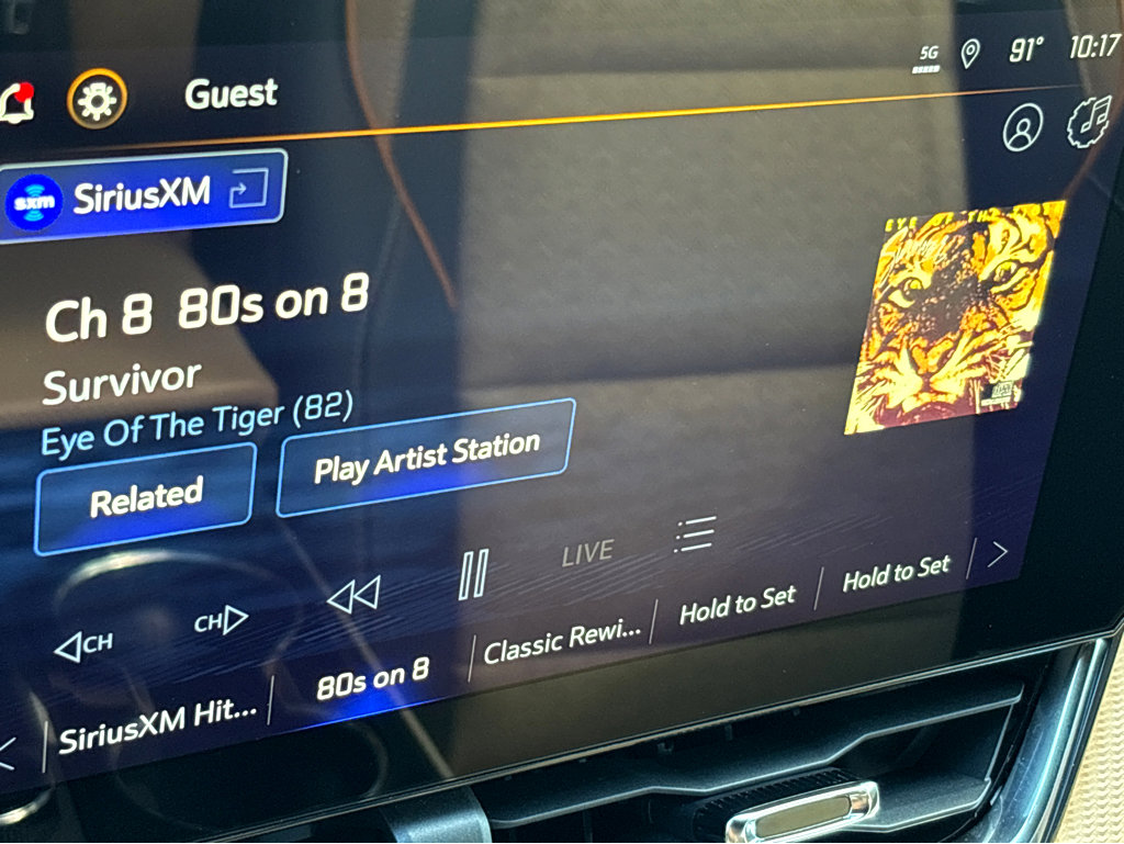 Used 2025 Chevrolet Equinox ACTIV w/ Safety and Technology Package image 8