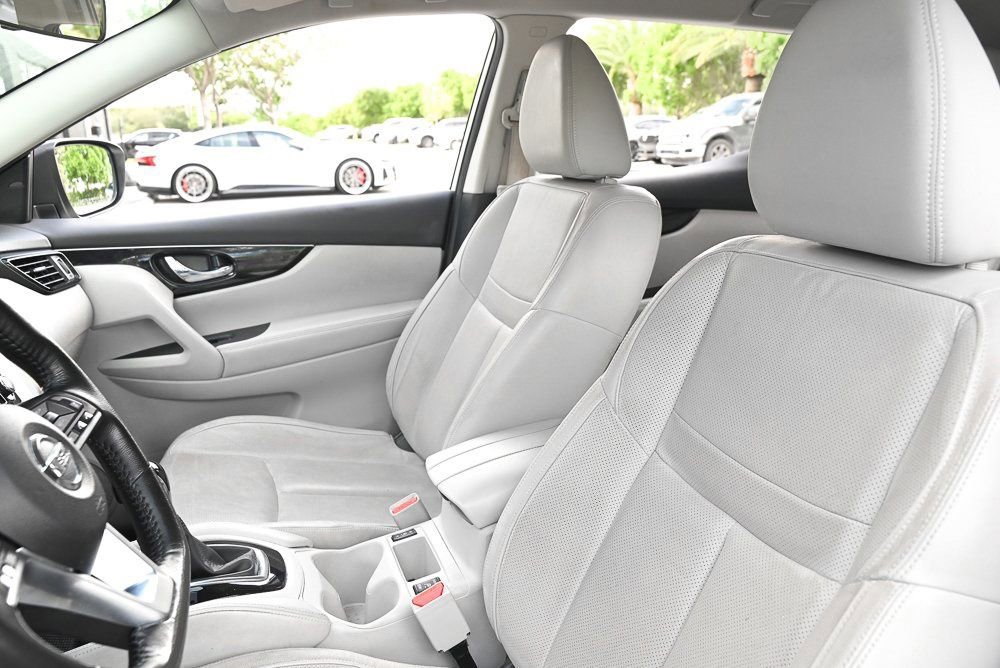 Used 2018 Nissan Rogue Sport SL image 14