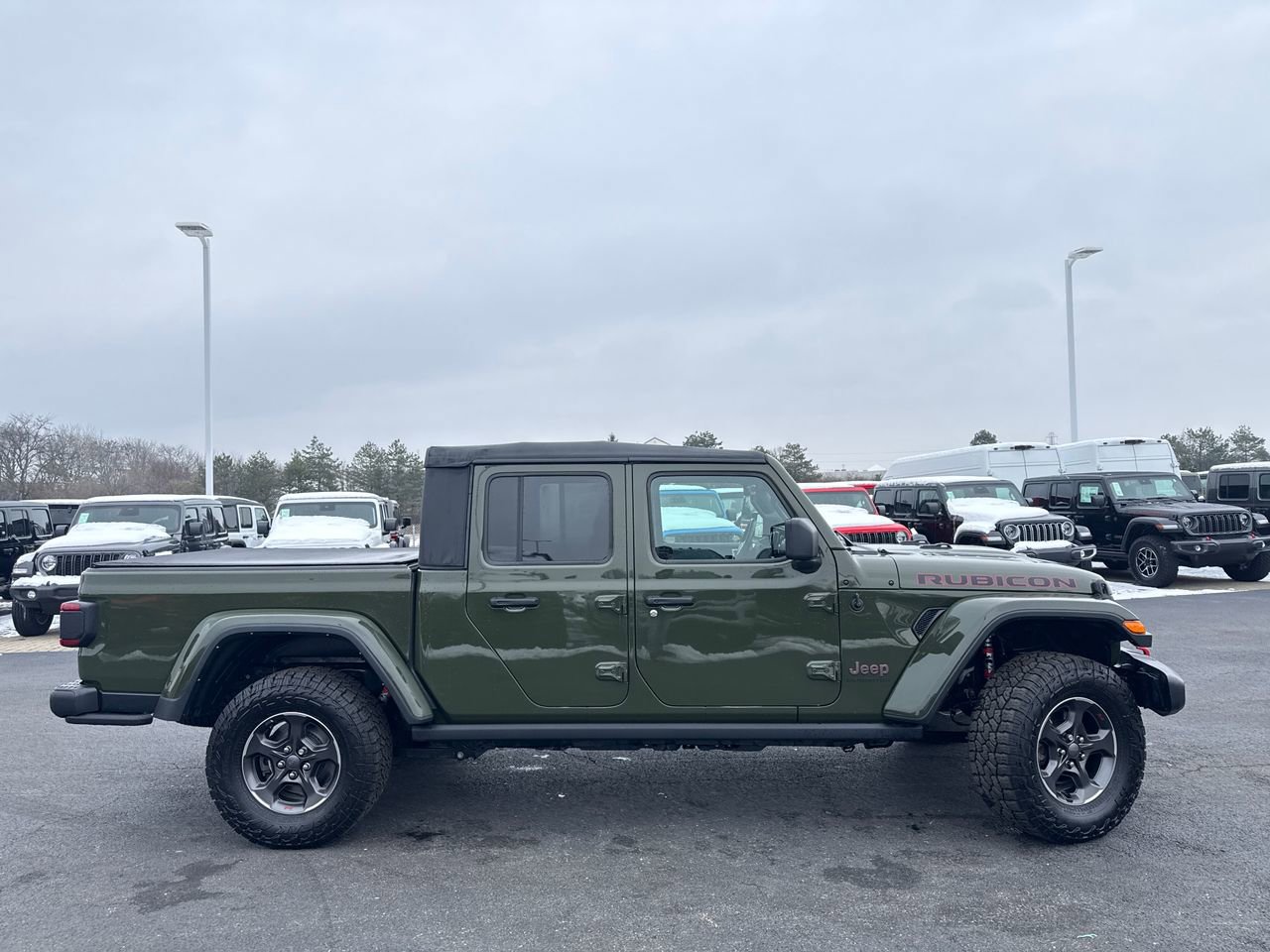 Used 2021 Jeep Gladiator Rubicon w/ Uconnect 4C Nav & Sound Group image 2