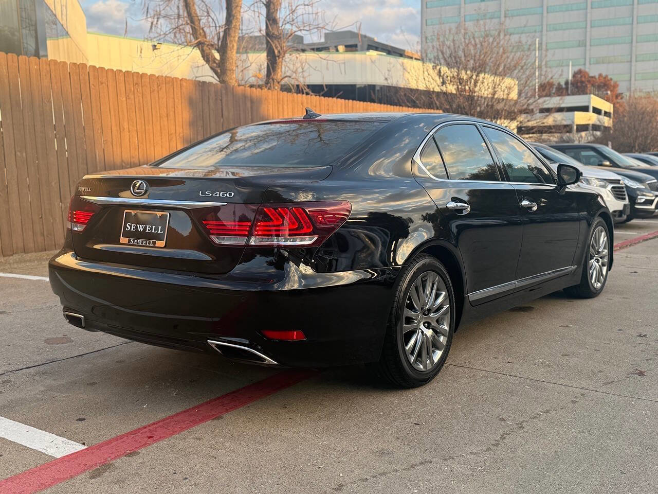 Used 2013 Lexus LS 460 w/ Comfort Pkg image 8