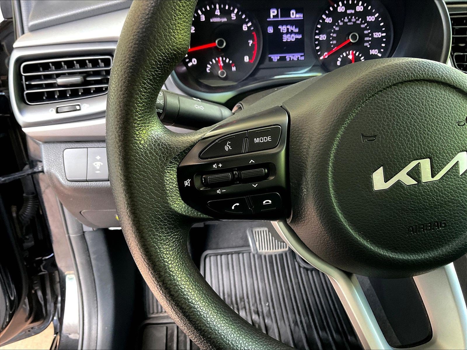 Used 2023 Kia Rio LX FWD image 10