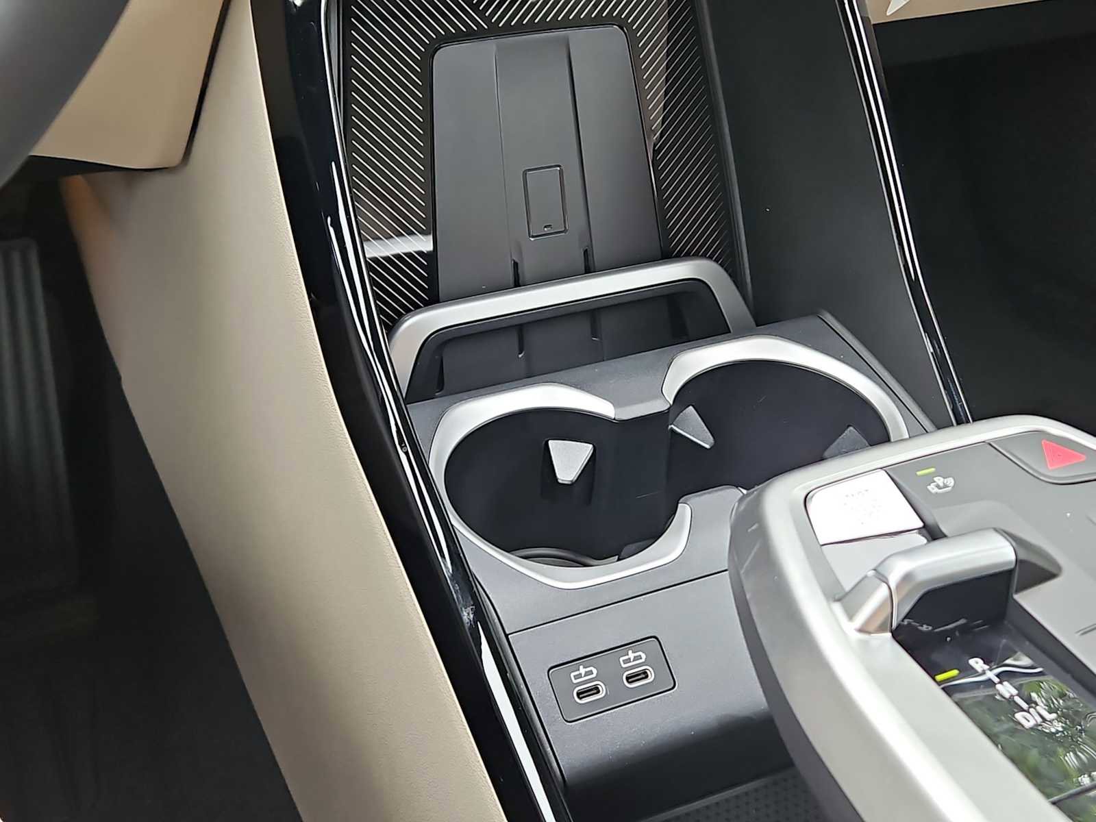 Used 2025 BMW X1 xDrive28i w/ Convenience Package image 32