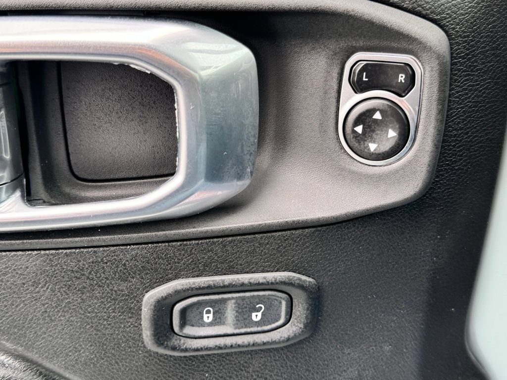 Used 2024 Jeep Wrangler Unlimited Sport AWD/4WD image 29
