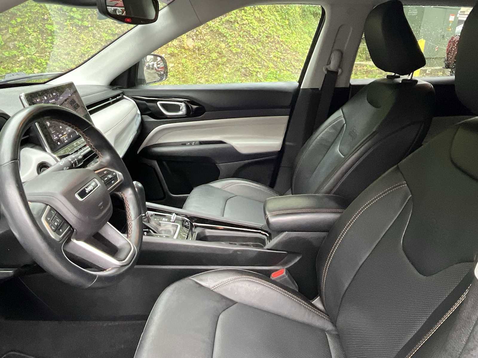 Used 2022 Jeep Compass Limited image 18