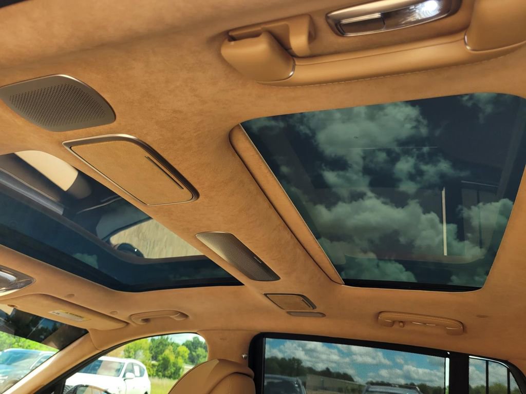 Used 2024 Genesis G90 3.5T image 14