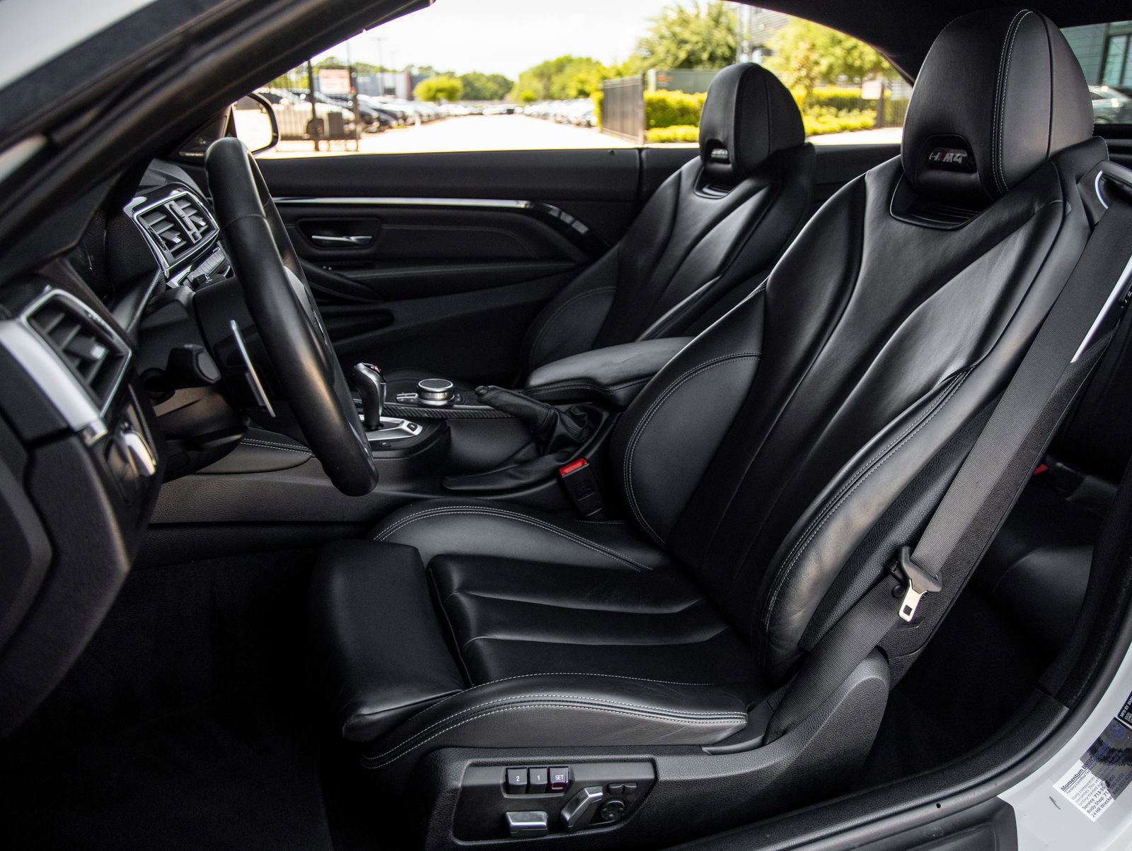 Used 2020 BMW M4 Convertible image 20