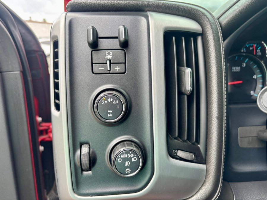 Used 2019 GMC Sierra 2500 SLT w/ Duramax Plus Package AWD/4WD image 25