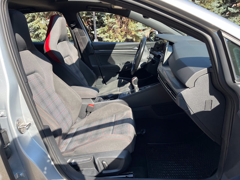 Used 2022 Volkswagen GTI SE FWD image 38