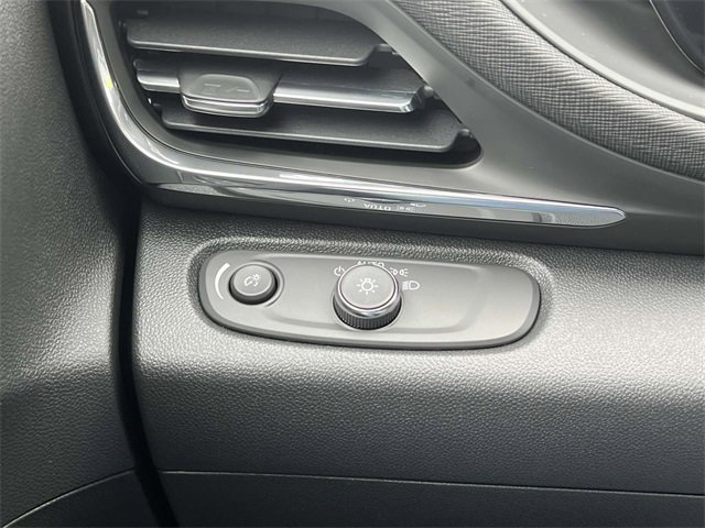 Used 2025 Buick Envista Preferred w/ Convenience I Package image 28