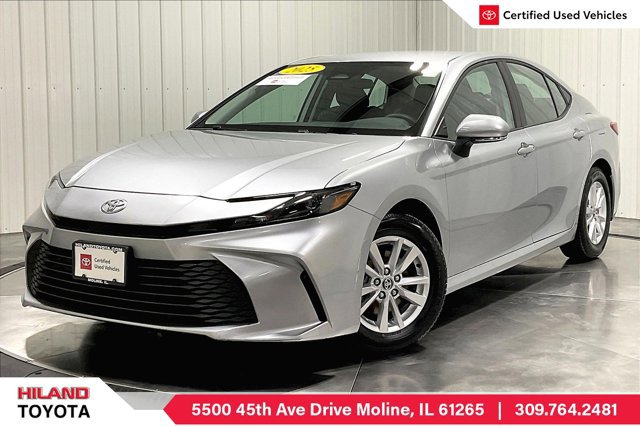 Certified 2025 Toyota Camry LE FWD image 1