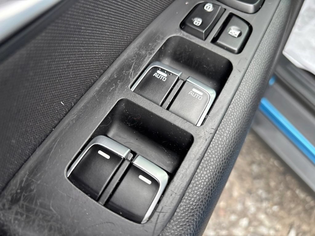 Used 2018 Kia Soul + FWD image 16